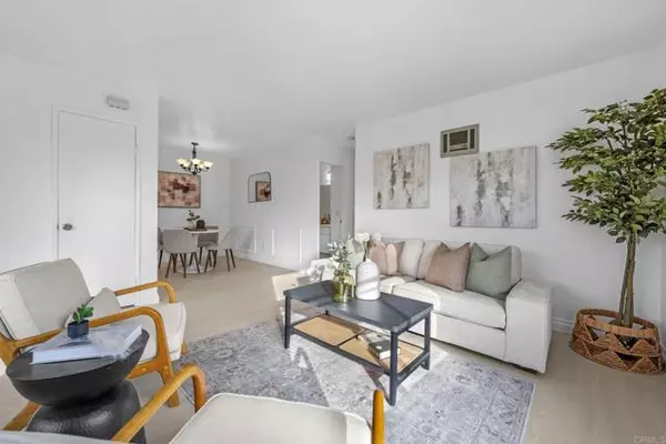 Oceanside, CA 92056,3468 Los Mochis Way