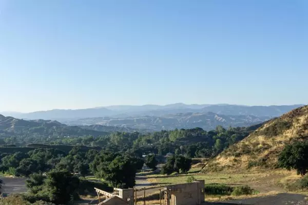 Santa Clarita, CA 91387,25933 Sand Canyon Road
