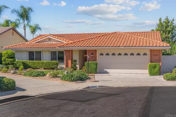 17544 Plaza Otonal, San Diego, CA 92128