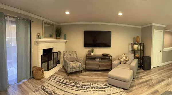 La Jolla (san Diego), CA 92037,8840 Villa La Jolla Drive #221