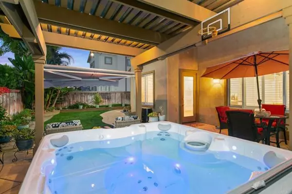 Carlsbad, CA 92011,513 Halsing Court