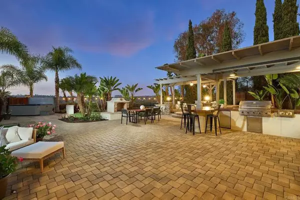 Carlsbad, CA 92009,6911 Goldstone Rd