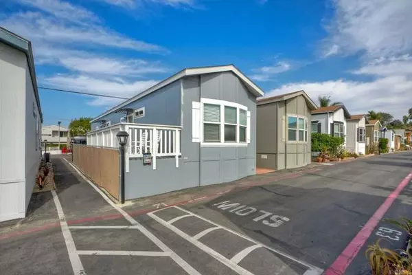 Encinitas, CA 92024,1549 N Vulcan Ave #71