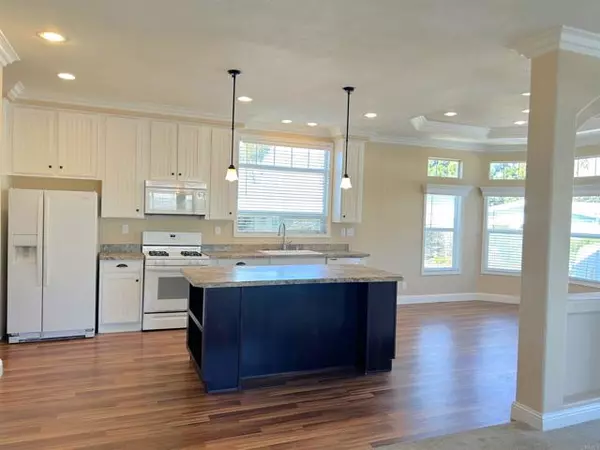 Carlsbad, CA 92011,7233 San Bartolo Street