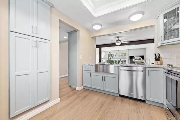 Carlsbad, CA 92009,2505 Navarra