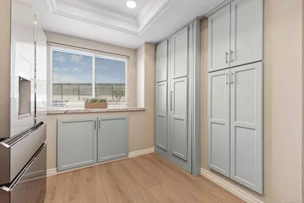 Carlsbad, CA 92009,2505 Navarra