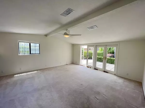 Vista, CA 92084,1602 Warmlands Avenue