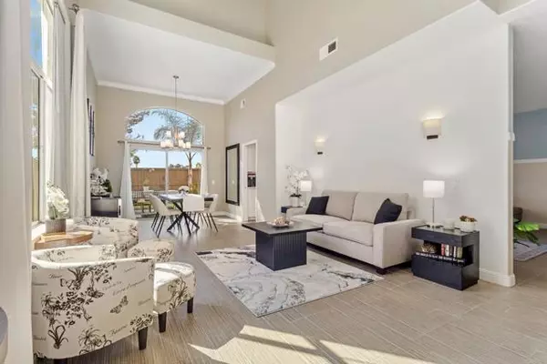 Oceanside, CA 92056,1527 Via Otano