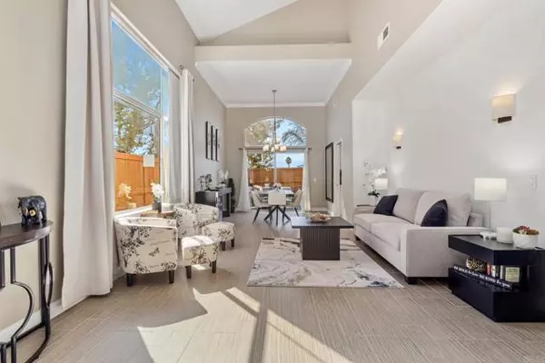 Oceanside, CA 92056,1527 Via Otano