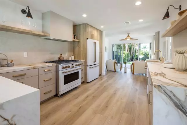 Oceanside, CA 92054,1711 Grandview Street