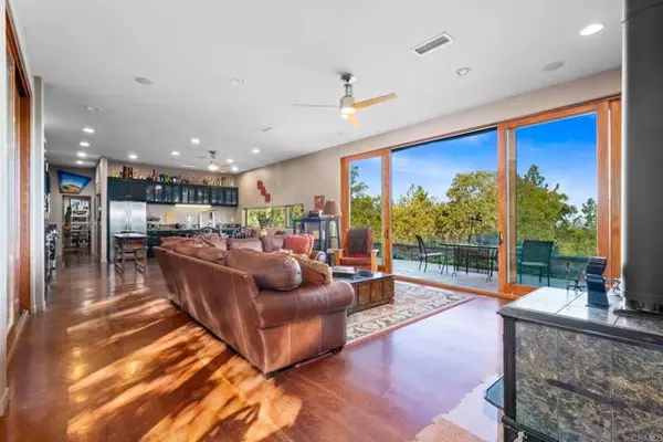 2810 Three Peaks Lane, Julian, CA 92036