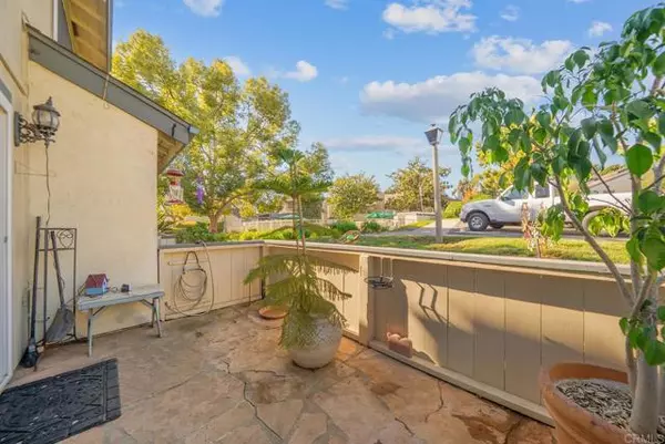 San Marcos, CA 92069,141 Cerco Rosado