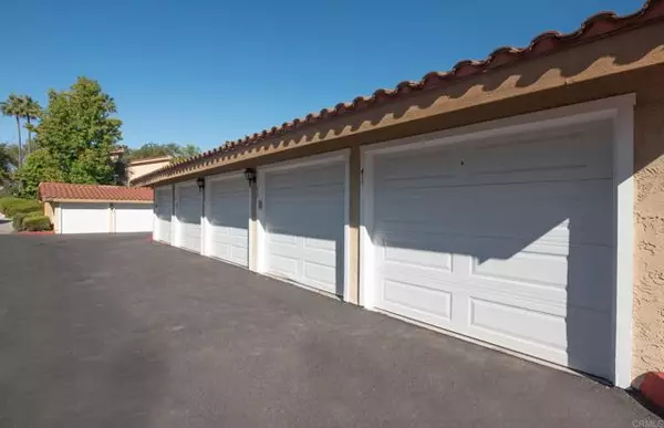 San Diego, CA 92128,12250 Corte Sabio #2103