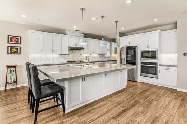 Escondido, CA 92029,2880 Livery Place