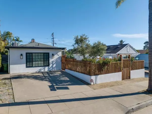 Oceanside, CA 92054,909 Leonard Avenue