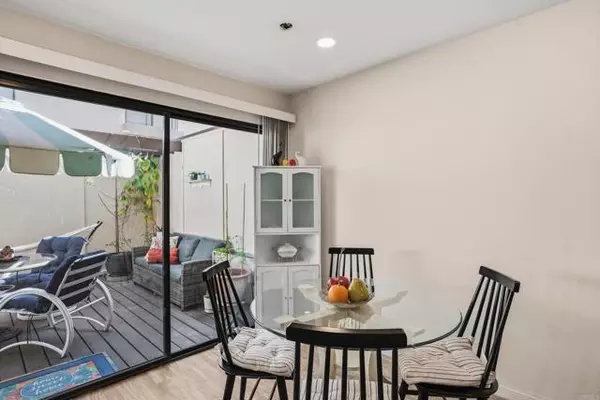 La Jolla (san Diego), CA 92037,8435 Via Mallorca #92