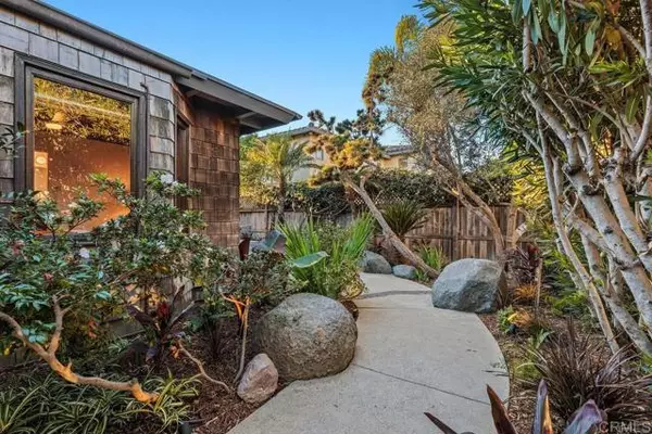 Cardiff By The Sea (encinitas), CA 92007,2034 Mackinnon Avenue