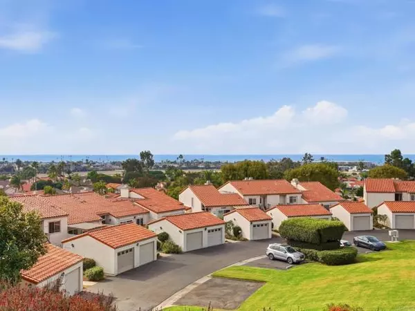 Carlsbad, CA 92011,909 Caminito Madrigal #B