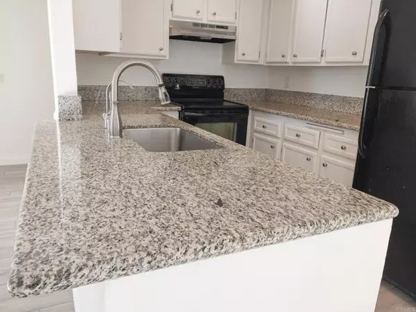 Carlsbad, CA 92009,7702 Caminito Puerto #201