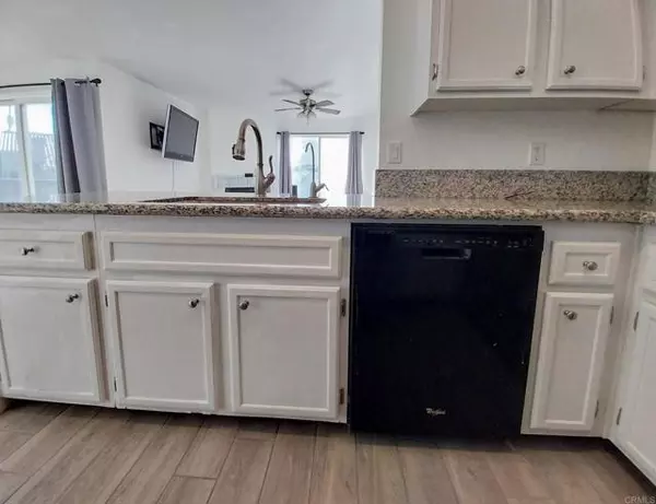 Carlsbad, CA 92009,7702 Caminito Puerto #201