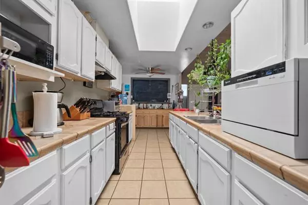 Carlsbad, CA 92008,3575 Madison Street