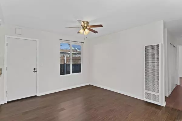 San Diego, CA 92117,5052 Capehart Street