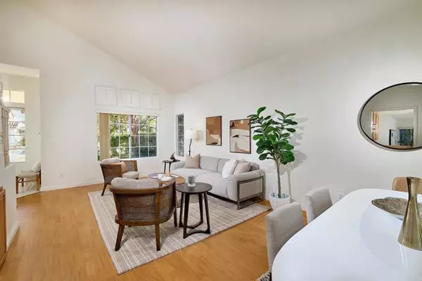 Oceanside, CA 92056,4964 Calle Sobrado