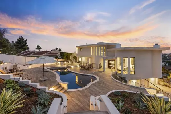 7215 El Fuerte, Carlsbad, CA 92009