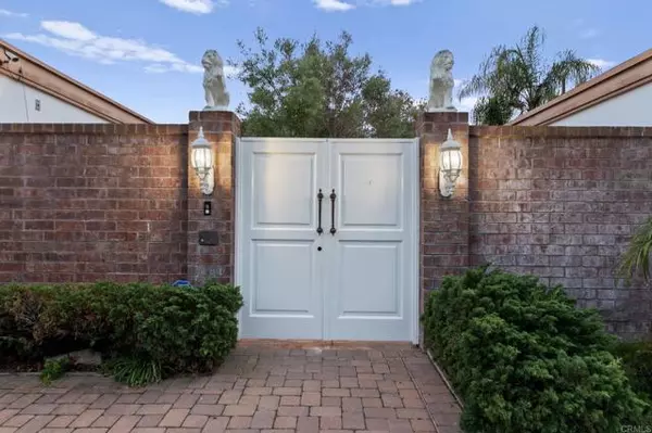 Carlsbad, CA 92009,7343 Almaden Lane