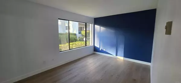 Carlsbad, CA 92009,2306 Altisma Way #116