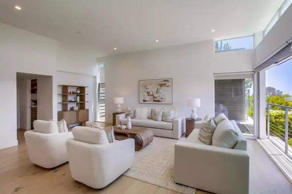 Solana Beach, CA 92075,747 S. Cedros Ave.