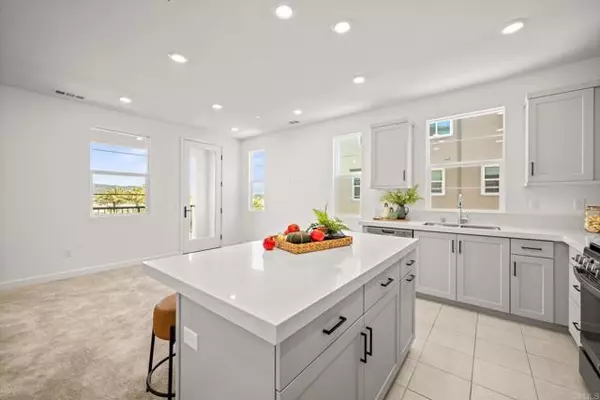 1229 Sunrise #104, San Marcos, CA 92078