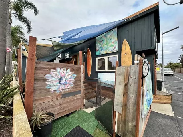 Encinitas, CA 92024,1549 N Vulcan #1