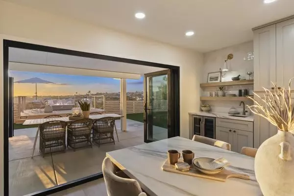 La Jolla (san Diego), CA 92037,2258 Bahia Drive