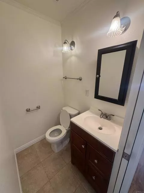 Oceanside, CA 92056,4759 Live Oak Court