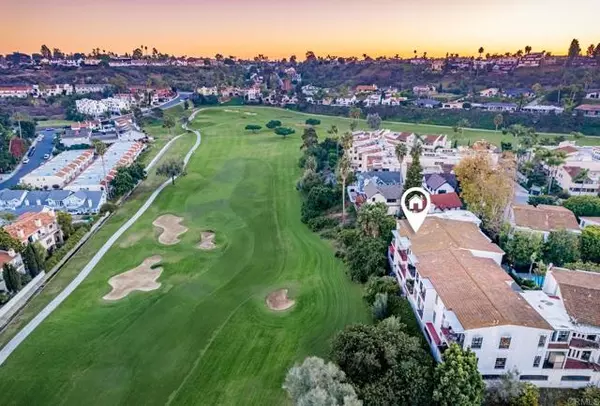 Carlsbad, CA 92009,2630 Pirineos Way #14