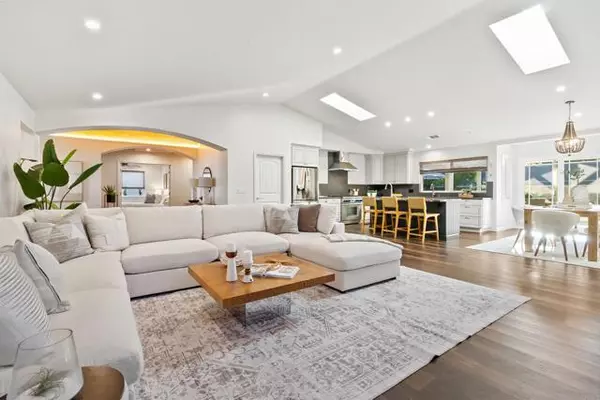 Carlsbad, CA 92008,5183 El Arbol Drive