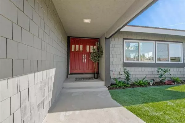 Carlsbad, CA 92009,7310 Esfera Street