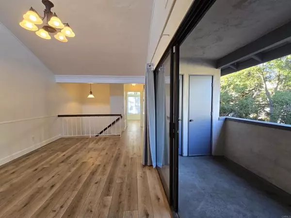 Escondido, CA 92027,2135 E Valley Parkway #7