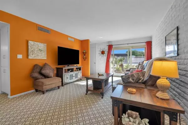 Borrego Springs, CA 92004,557 Palm Canyon Drive #25