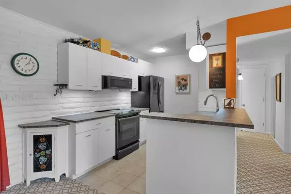 Borrego Springs, CA 92004,557 Palm Canyon Drive #25