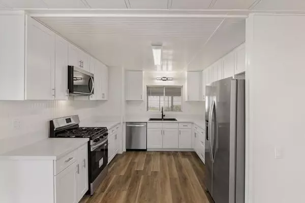 Vista, CA 92081,2130 Sunset Drive #55