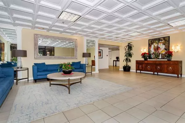 San Diego, CA 92101,1333 8Th Avenue #403