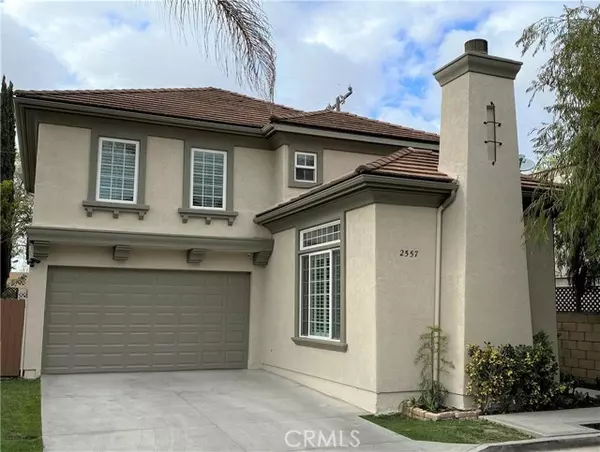2557 Santa Ana Avenue, Costa Mesa, CA 92627