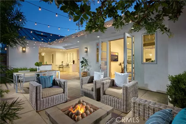Costa Mesa, CA 92627,272 Broadway