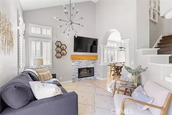 2298 La Playa Drive North, Costa Mesa, CA 92627