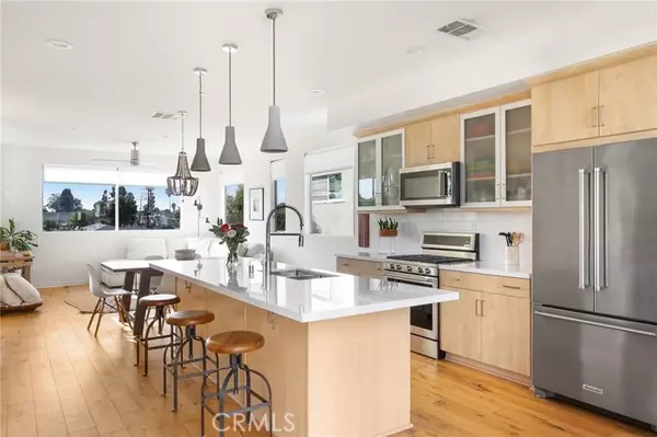 1945 Vitae Place, Costa Mesa, CA 92627