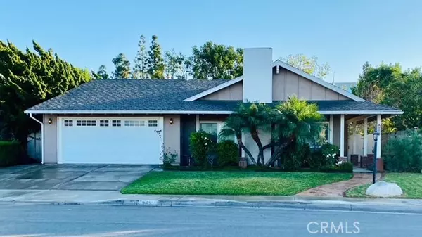 949 Dahlia Avenue, Costa Mesa, CA 92626
