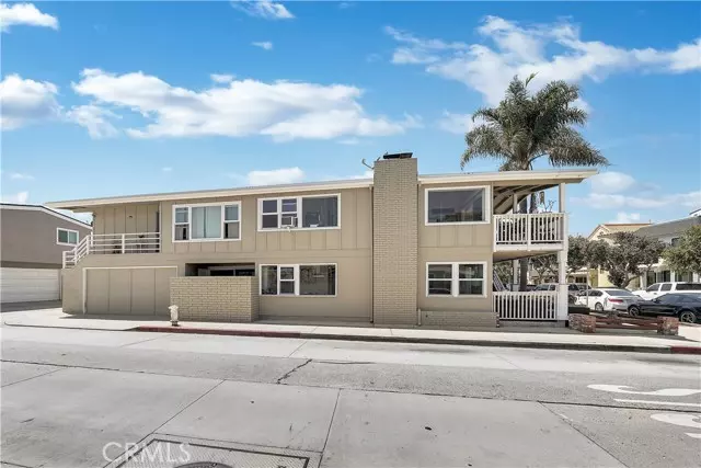 Newport Beach, CA 92661,219 E Bay Avenue