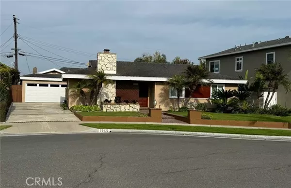 22022 Balboa Circle, Huntington Beach, CA 92646